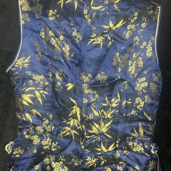 MiMi Blue & Gold Asian Inspired Sleeveless Top XL – Needs One Stitch at Clip - Picture 2 of 5